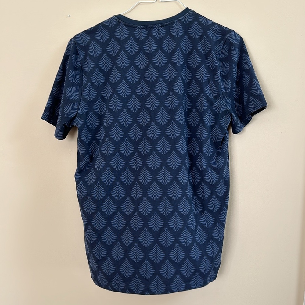 Express T-Shirt - Picture 3 of 3